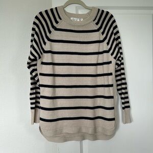 Sweater top perfect for Fall!